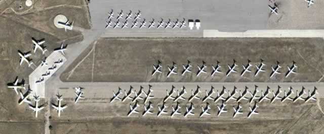 Aerial view of Kingman Airport with airliners in storage (Google Maps)