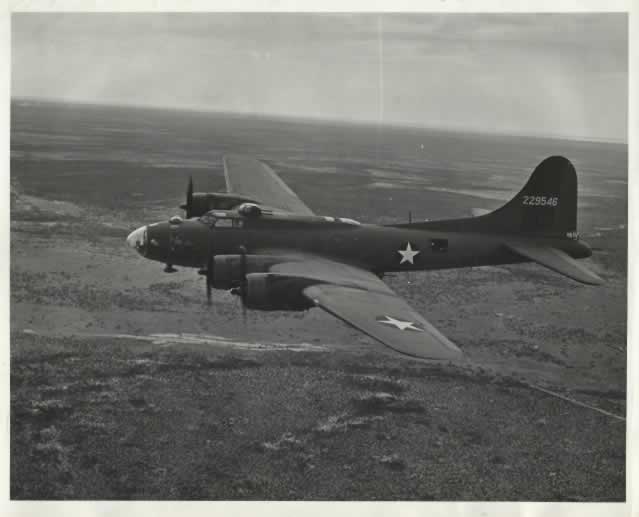 B-17 S/N 229546 in flight in the Pyote area